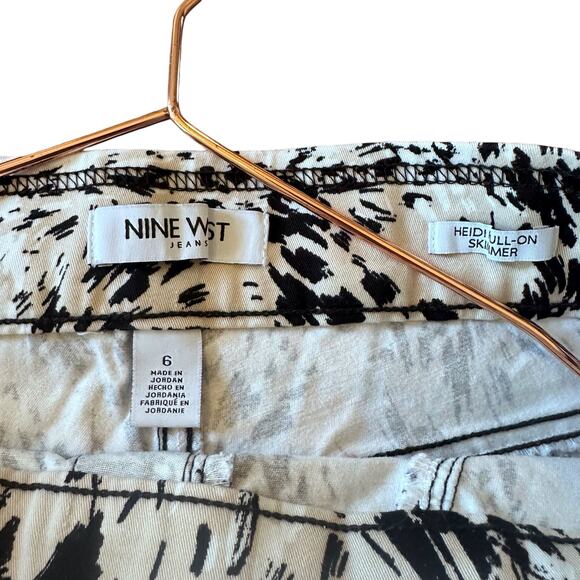 Nine West jeans multi color pull on longer shorts size 6 - Picture 2 of 7